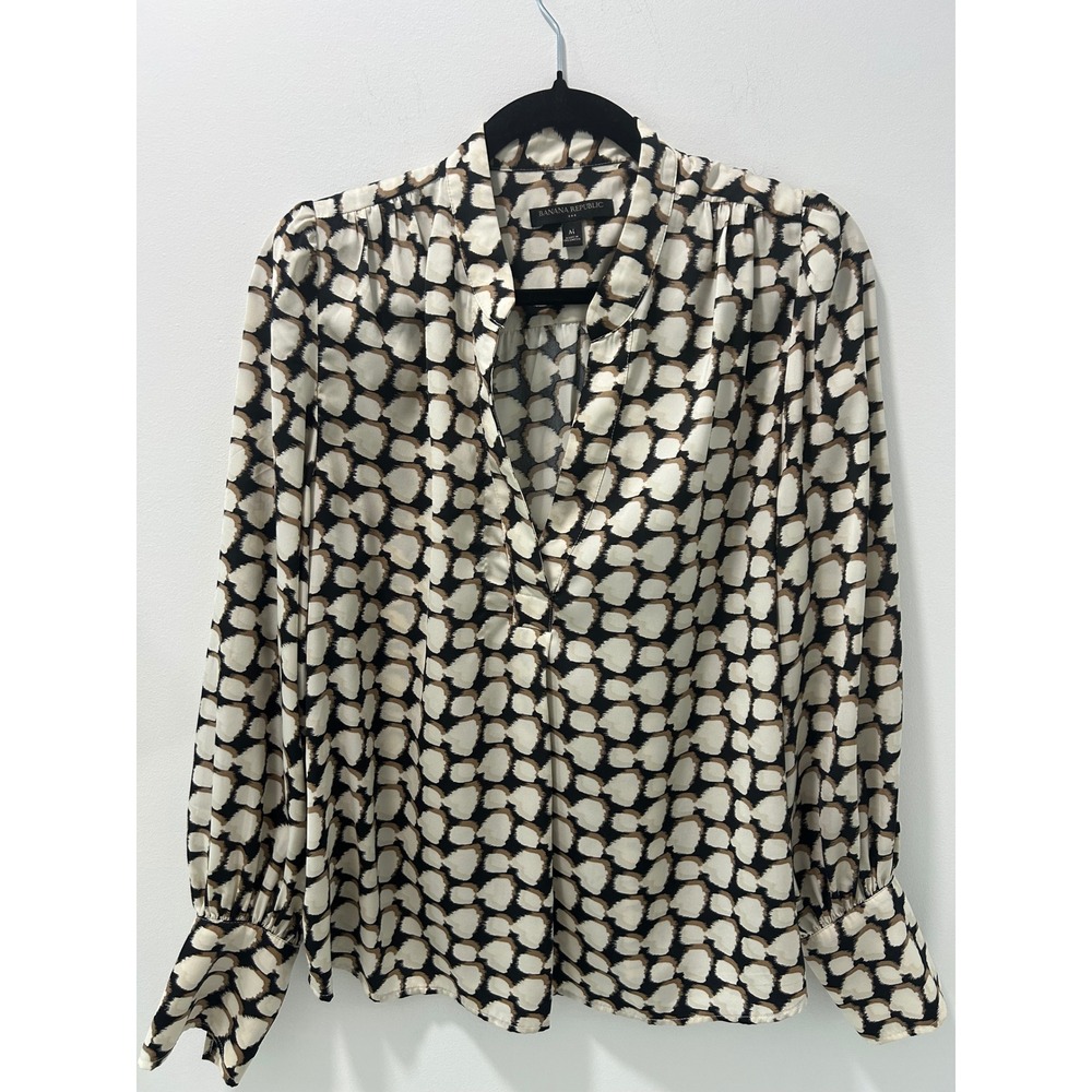 Banana Republic Womens M Abstract Dot Print V-Neck Blouse Tan Black Long Sleeve